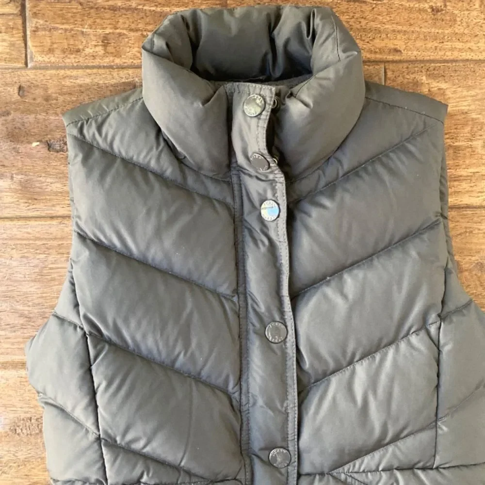 J Crew Women’s Small Black Fleece Lined Down Puffer Vest Full Zip Snaps